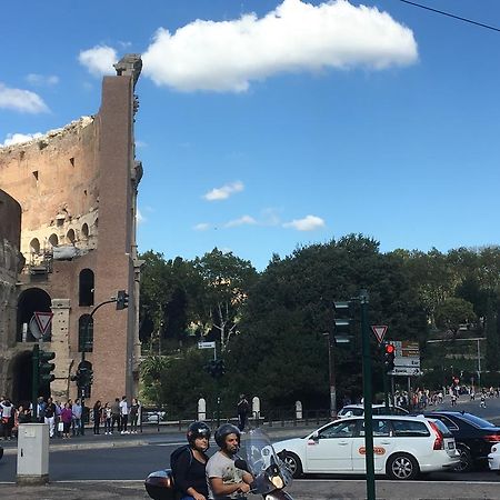 Delightful Apartment 100 Meters From The Colosseum 外观 照片