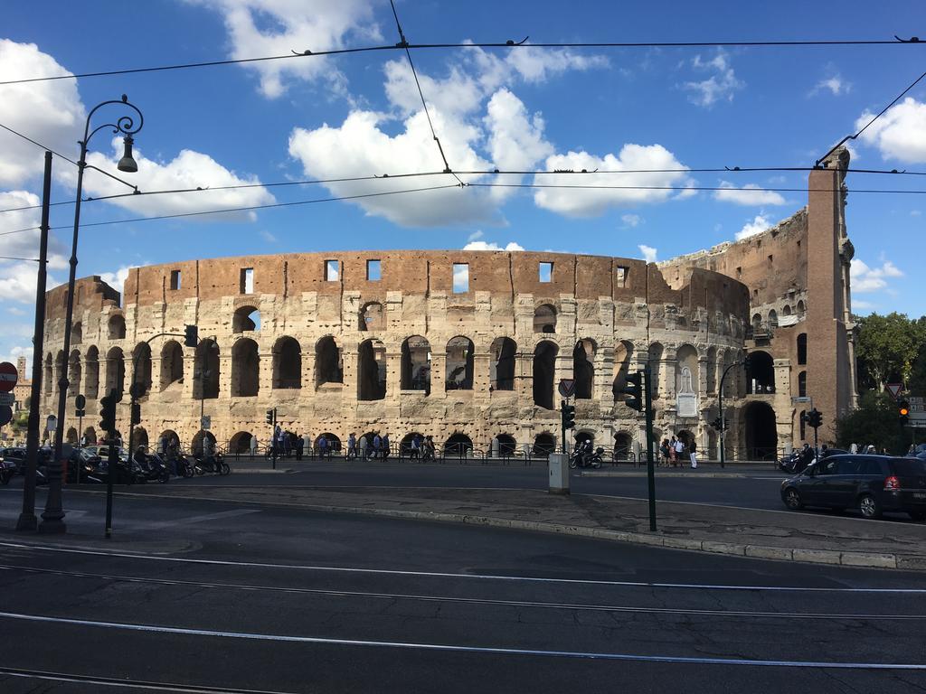 Delightful Apartment 100 Meters From The Colosseum 外观 照片