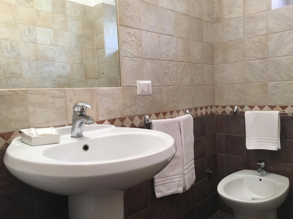 Delightful Apartment 100 Meters From The Colosseum 外观 照片